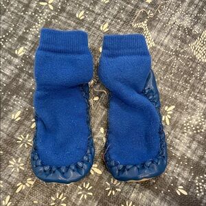 Hanna 10-12 Swedish Slipper Moccasins